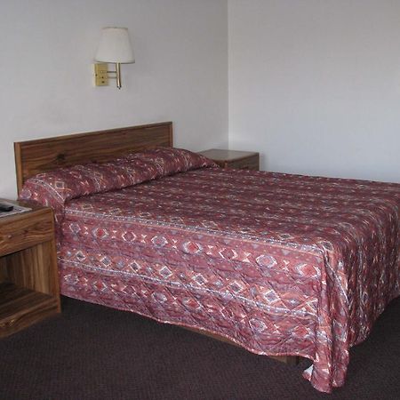 Blue And White Motel Kalispell Exterior photo